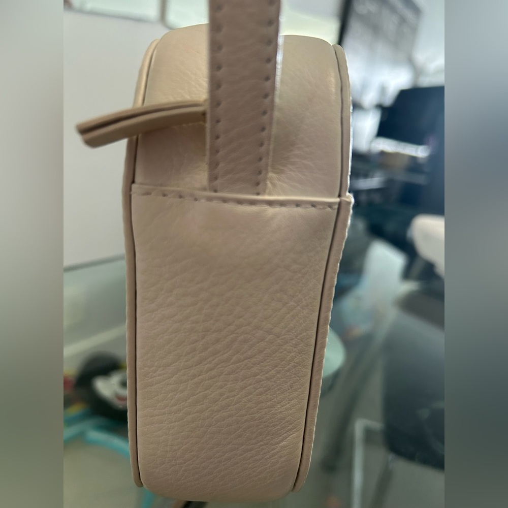 Balenciaga Cream Crossbody Bag - Picture 6 of 8